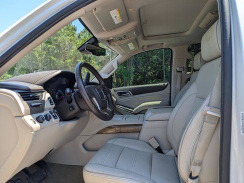 Used 2017 GMC Yukon XL Denali w/ Open Road Package AWD/4WD image 13