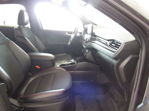 Used 2025 Ford Escape ST-Line AWD/4WD image 19