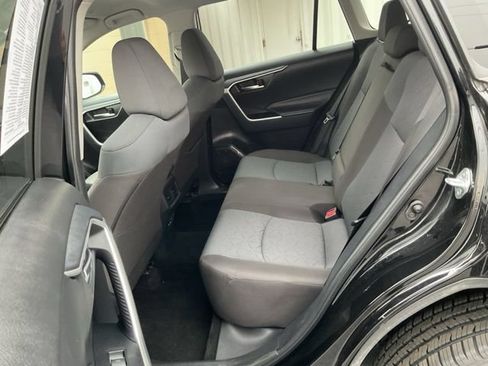 Used 2025 Toyota RAV4 XLE AWD/4WD image 41