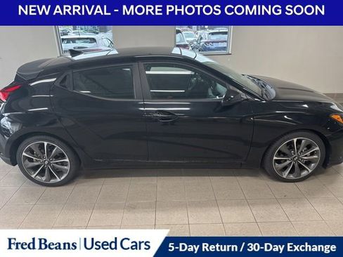 Used 2019 Hyundai Veloster 2.0 Premium FWD image 4