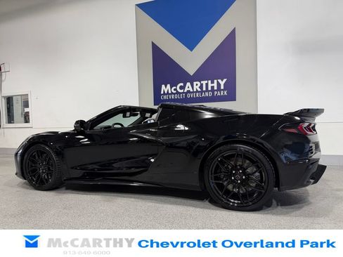 Used 2024 Chevrolet Corvette Z06 RWD image 7