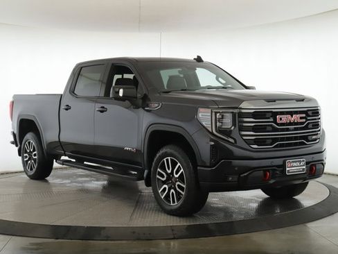 Used 2023 GMC Sierra 1500 AT4 w/ Technology Package image 2