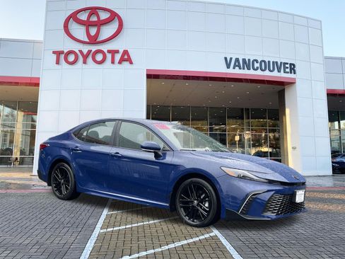 Certified 2025 Toyota Camry SE w/ Convenience Package AWD/4WD image 1