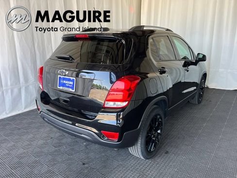 Used 2021 Chevrolet Trax LT w/ Midnight Edition FWD image 30