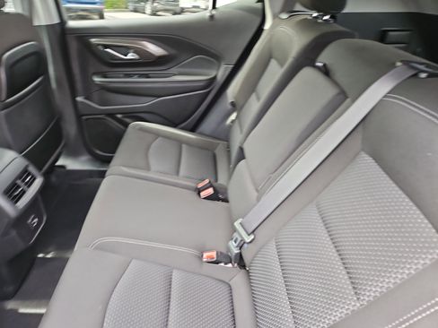 Used 2024 GMC Terrain SLE image 12