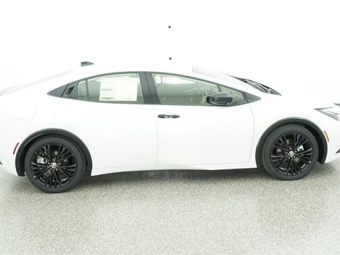 New 2026 Toyota Prius Plug-In Hybrid FWD image 35