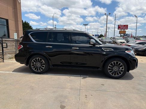 Used 2020 Nissan Armada Platinum w/ Platinum Reserve Package RWD image 4