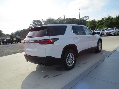 Used 2023 Chevrolet Traverse LS AWD/4WD image 5