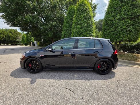 Used 2018 Volkswagen GTI SE FWD image 2
