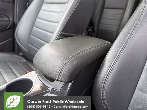 Used 2015 Ford Escape Titanium w/ Canadian Touring Package AWD/4WD image 22