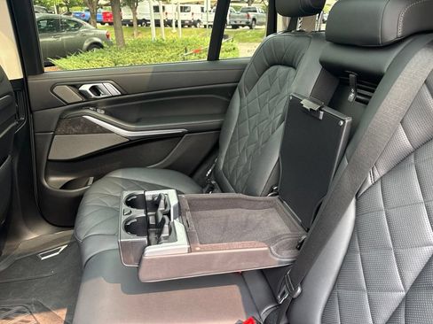 Used 2023 BMW X7 xDrive40i w/ Premium Package AWD/4WD image 21