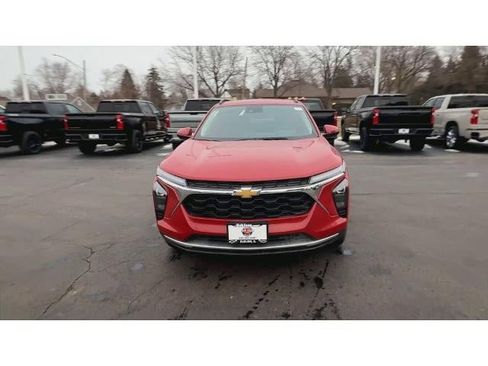 New 2026 Chevrolet Trax LT w/ LT Convenience Package image 3