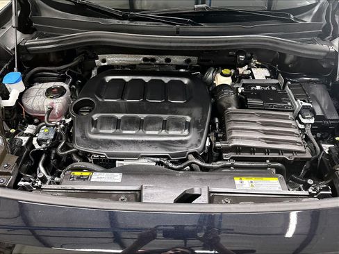 Certified 2026 Volkswagen Tiguan SE AWD/4WD image 32