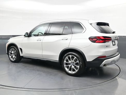 Used 2024 BMW X5 xDrive40i w/ Premium Package AWD/4WD image 5
