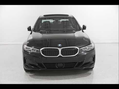 Used 2024 BMW 330i xDrive Sedan w/ Premium Package AWD/4WD image 2