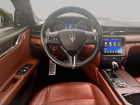 Used 2017 Maserati Quattroporte S GranSport Q4 AWD/4WD image 5