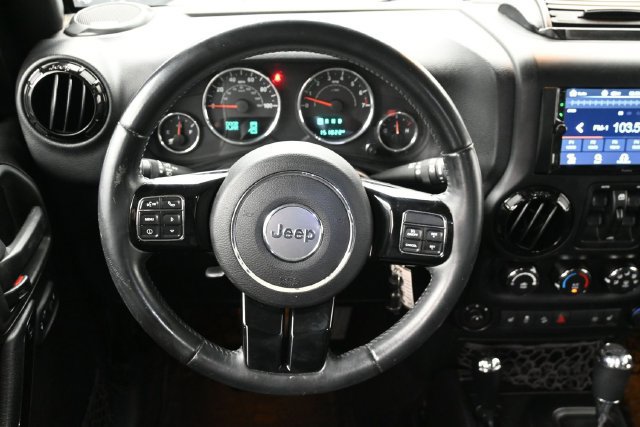 Used 2015 Jeep Wrangler Unlimited Sahara AWD/4WD image 22