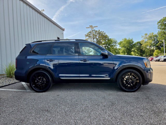 Used 2023 Kia Telluride EX X-Line AWD/4WD image 7