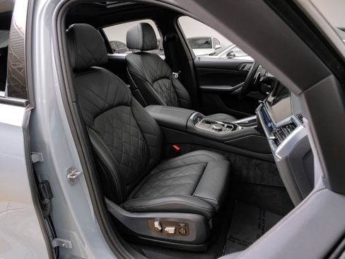 Used 2025 BMW X6 xDrive40i AWD/4WD image 38