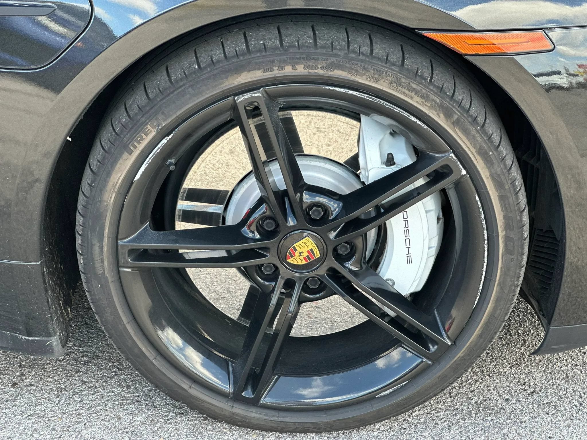Used 2022 Porsche Taycan 4S AWD/4WD image 24