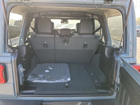 New 2026 Jeep Wrangler Unlimited Rubicon AWD/4WD image 20