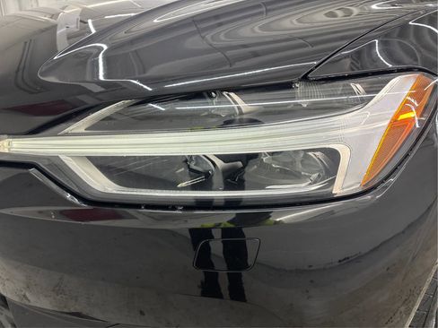 Used 2020 Volvo XC60 T6 Momentum image 34