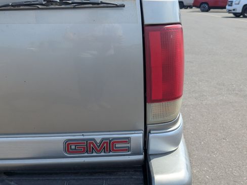 Used 2001 GMC Jimmy SLT w/ SLT Luxury Equipment Group AWD/4WD image 42