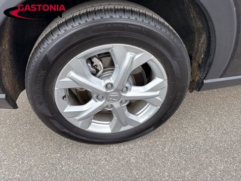 Used 2025 Honda HR-V LX image 11