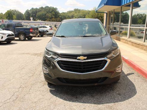 Used 2020 Chevrolet Equinox LT w/ Driver Convenience Package FWD image 2
