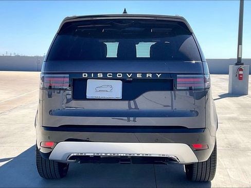 New 2026 Land Rover Discovery Limited Edition image 4