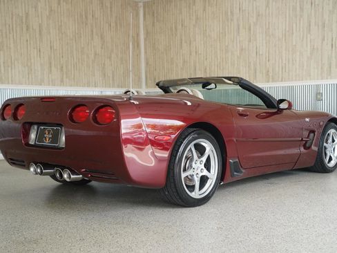 Used 2003 Chevrolet Corvette Convertible w/ Preferred Equipment Group1 image 17