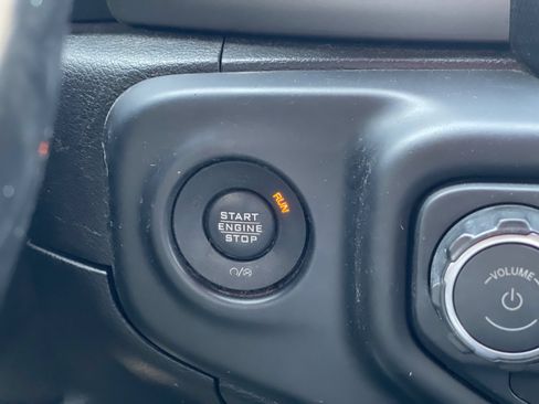 Used 2020 Jeep Wrangler Unlimited Sport S AWD/4WD image 24