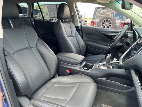 Used 2022 Subaru Outback Limited image 12
