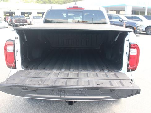 Used 2024 GMC Canyon AT4X AWD/4WD image 11