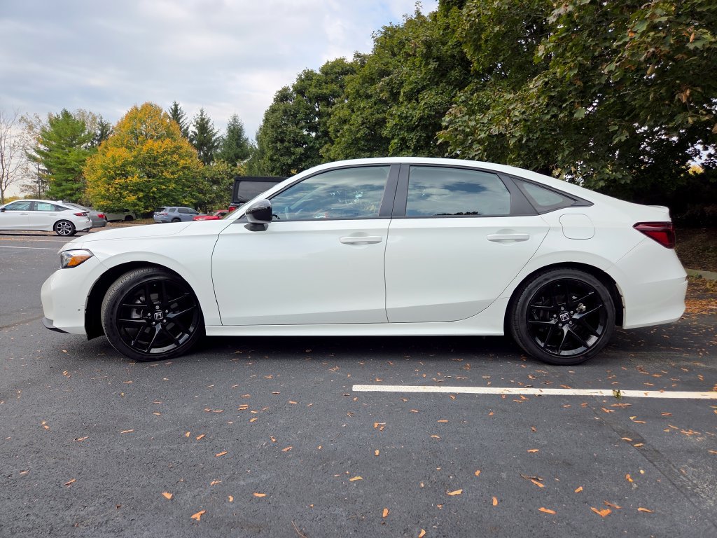 Used 2025 Honda Civic Sport image 22