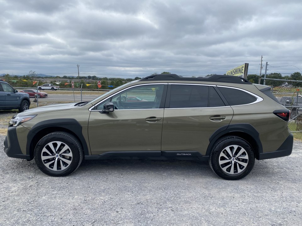 Used 2024 Subaru Outback Premium w/ Popular Package #1A AWD/4WD image 8