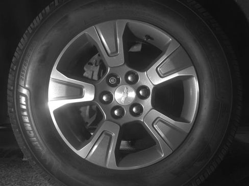 Used 2015 Chevrolet Colorado Z71 AWD/4WD image 12