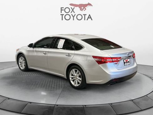 Used 2013 Toyota Avalon XLE Premium image 4