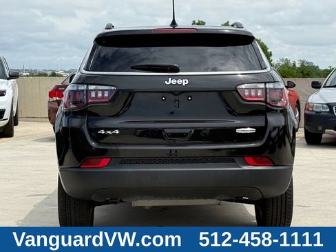 Used 2025 Jeep Compass Latitude w/ Convenience Group AWD/4WD image 6