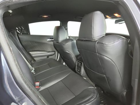 Used 2018 Dodge Charger R/T Scat Pack RWD image 27