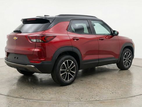 Used 2025 Chevrolet TrailBlazer LT image 9