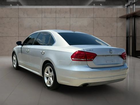 Used 2012 Volkswagen Passat 2.5 SE FWD image 10
