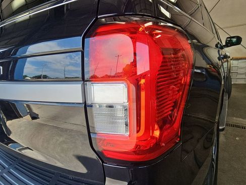 Used 2022 Ford Expedition XLT RWD image 35