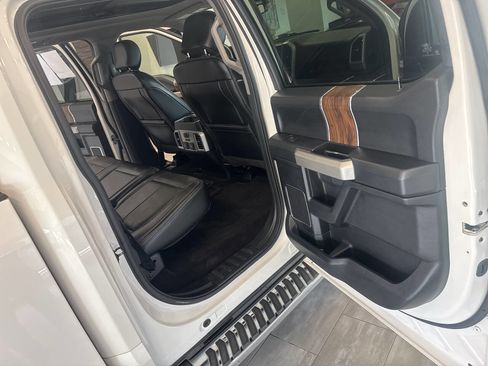 Used 2018 Ford F150 Lariat w/ Equipment Group 502A Luxury AWD/4WD image 40