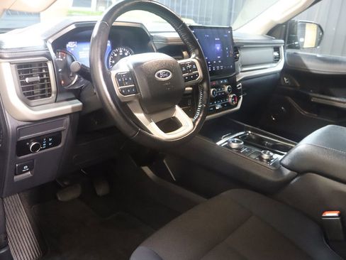 Used 2023 Ford Expedition XL image 32