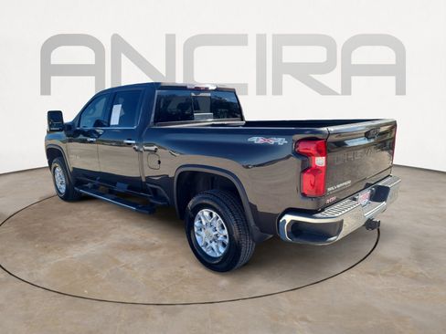 Used 2021 Chevrolet Silverado 2500 LTZ w/ LTZ Plus Package image 8