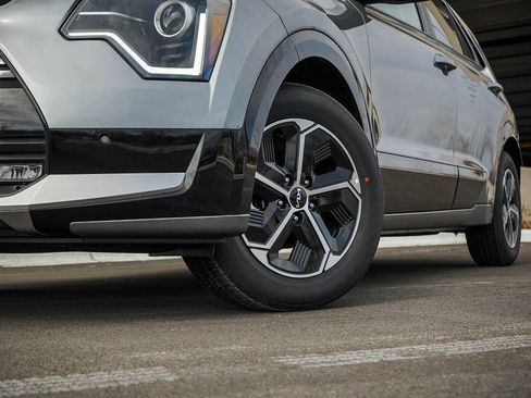 New 2026 Kia Niro SX image 6