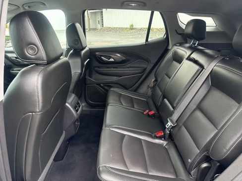 Used 2024 GMC Terrain SLT AWD/4WD image 23
