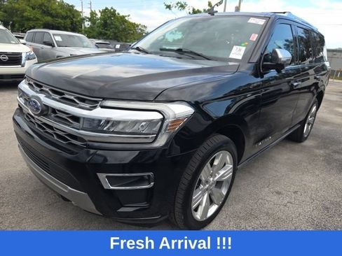 Used 2023 Ford Expedition Platinum AWD/4WD image 3