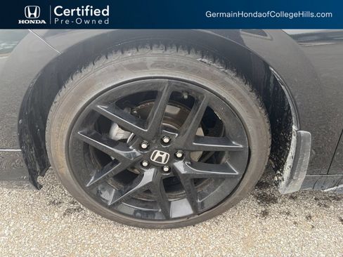 Used 2025 Honda Civic Sport image 12